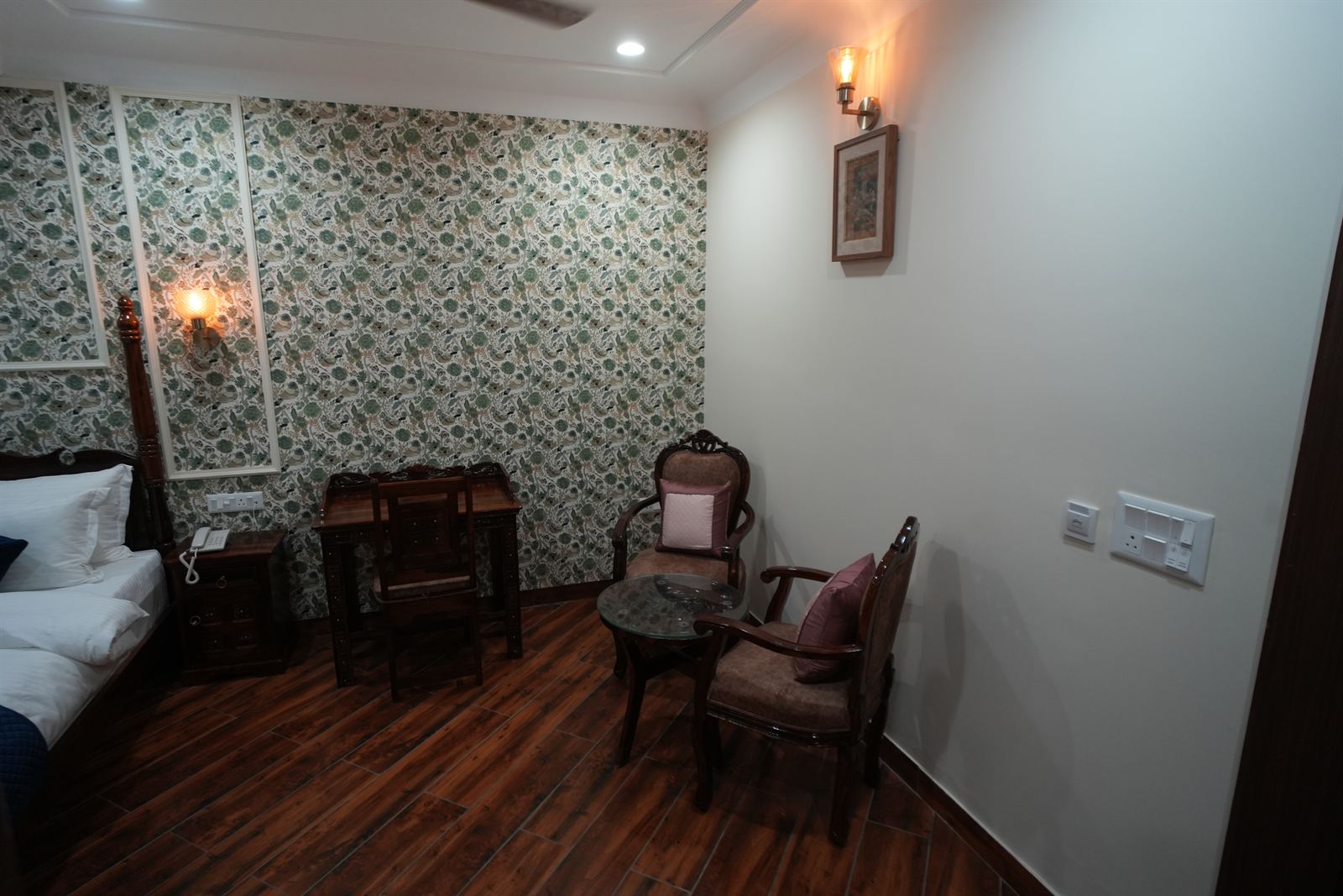 Executive Deluxe Luxury AC Room