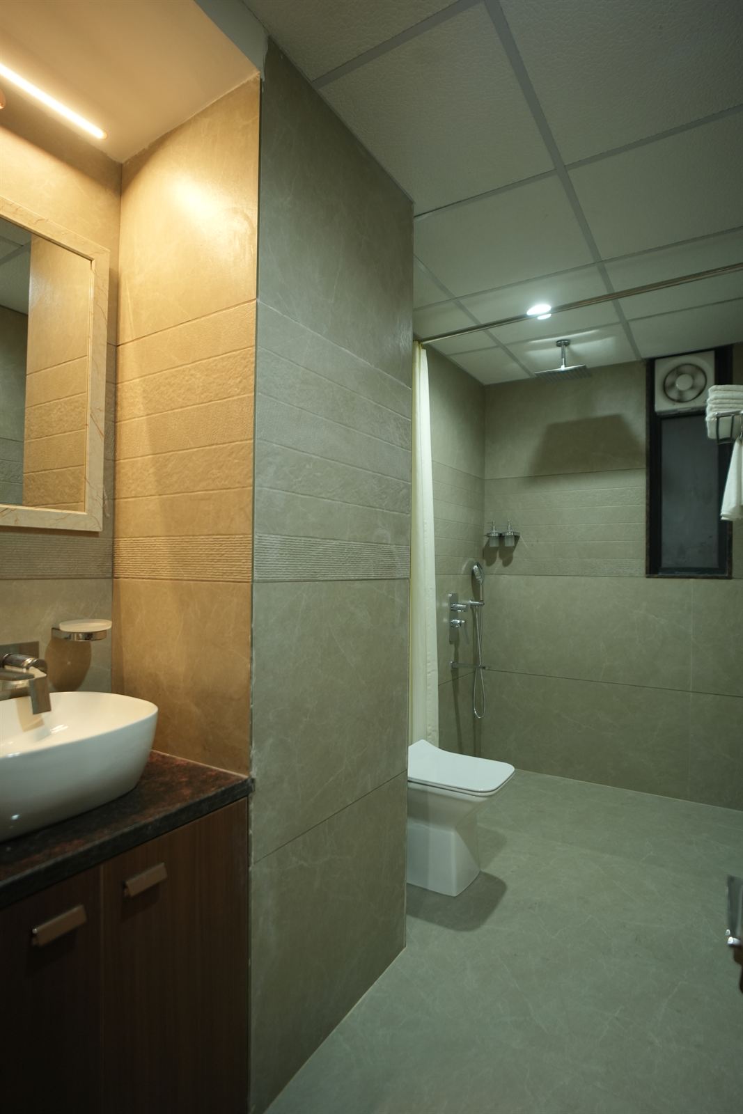 Super Deluxe Club Room - View 4